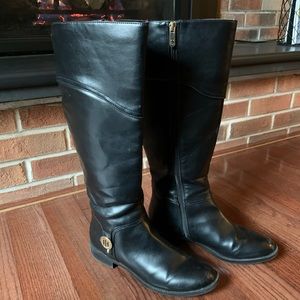 Tommy Hilfiger black zip boots